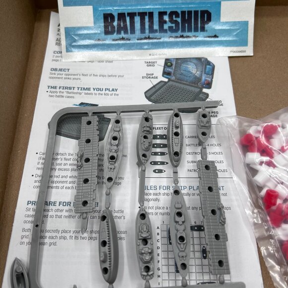 Hasbro Gaming Battleship Classic Board Strategy Game Age 7+ Open Box - Picture 10 of 13